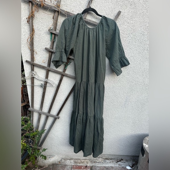 Daughters of India Sahana Gown Emerald Green - Picture 13 of 13